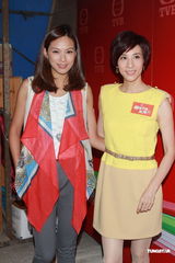 组图：《谁家灶头》杀青 田蕊妮避探班老公吻戏