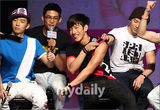 幻灯图：2PM与kARA联合粉丝见面会 带来精彩节目