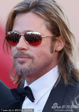 组图：皮特戛纳走秀长发黑超显帅气