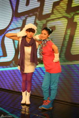 高清：李宇春率天娱群星拍摄跨年MV 齐步向快乐出发