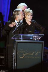 高清组图：格莱美现场 简方达登台发表演讲