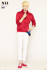 组图：JYJ闵孝琳携手拍夏季服装广告展青春魅力