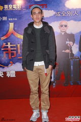 组图：《私人订制》香港首映 葛优劝观众别认真