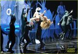 组图：MTV颁奖礼Gaga快速变装 水果姐变拉拉队