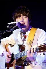 组图：刘承宇出席出道专辑发布尽显可爱魅力