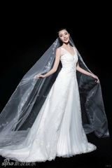 组图：米露蕾丝婚纱写真曝光唯美浪漫