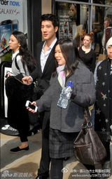 组图：王力宏与小女友亲密照曝光 曾同游牛津