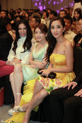 组图：杜晓婷亮相活动红唇诱惑 娇艳迷人受追捧