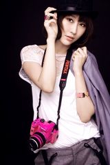 组图：马梓涵时尚大片演绎率真甜美风