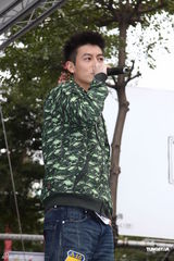 高清组图：陈冠希发新碟 不求销量只望被倾听心声