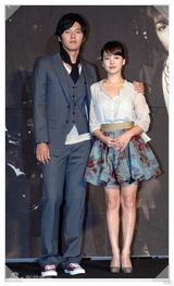 幻灯图集：韩星宋慧乔情定玄彬 盘点两人亲密合影