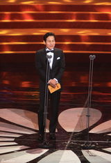 高清组图：第49届韩国大钟奖颁奖 《光海》大赢