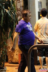 组图：《赌城风云》探班 谢霆锋穿清凉背心