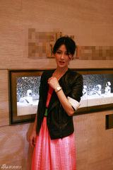 组图：陈燃出席活动长裙亮相 显时尚淑女范儿