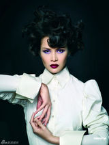 高清组图：王菲刘嘉玲舒淇入选香港美人展美态 