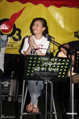 组图：谭咏麟郑欣宜许廷铿参与公益帮助饥饿儿童