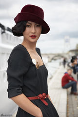 组图：时尚陈燃大玩穿越 优雅复古游走巴黎