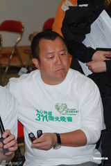 组图：成龙曾志伟等众星出席爱心无国界311烛光晚会 