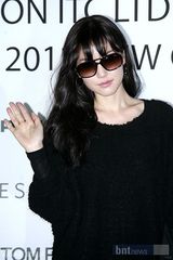 组图：张赫南圭丽等韩星为眼镜新品发布会站台