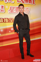 组图：TVB高层设宴 杨怡徐子珊靓丽出席