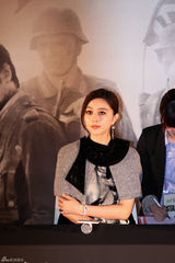 组图：《登陆》釜山见面会 张东健范冰冰等亮相