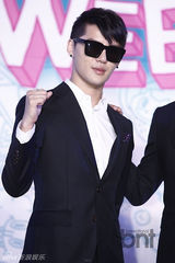 组图：JYJ朴有天金俊秀出席粉丝博览会开幕式