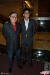 组图：霍震霆见长孙心情大好 劝儿媳晶晶多休息