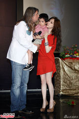 组图：马修连恩音乐会元旦起跑 三岁儿子独爱王心凌