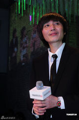 组图：范晓萱蔡康永发型别致 众美女PK好身材