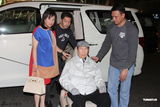 组图：赌王何鸿燊携三太亮相 与杨受成夫妇吃饭