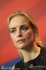 高清组图：柏林评审团成员发布会 小金熊奖杯闪耀