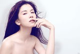 组图：王笛肌肤冰洁气质脱俗