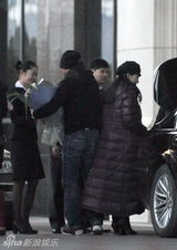 幻灯图：任达华内地广结异性缘 神秘女友日夜相伴