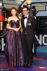 组图：熊黛林低胸性感 称不与郭富城拍裸照调情