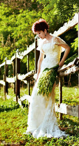 组图：海清登《COSMO》赭发白纱漫步轻舞