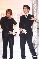 组图：《华丽的挑战》开机 崔始源李东海登场 