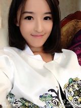 组图：央5女神引宅男熬夜 微博私照清新甜美