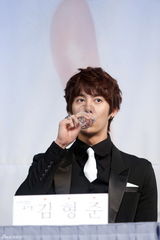 组图：韩国电视剧《闪亮的她》制作发布会