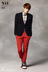 组图：JYJ闵孝琳携手拍时尚春装写真