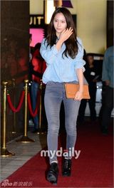 组图：李钟硕等出席时尚派对 宋茜低胸CL露腰