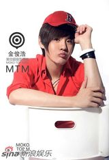 幻灯图集：金俊浩时尚大片 展帅气型男风