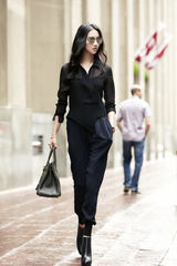 组图：韩雯雯多伦多街拍 裤装潮范儿气场十足