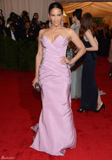 高清组图：《碟中谍4》女星宝拉-巴顿性感亮相