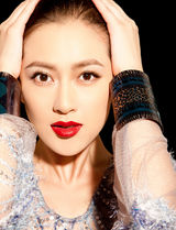 组图：赵柯透视装写真尽显性感妩媚