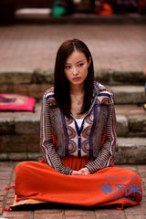 组图：《等风来》海报劲吹“最炫尼泊尔风”