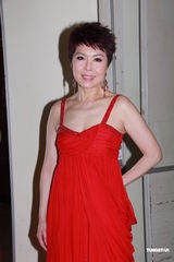 组图：汪明荃关菊英红配绿 罗兰胡枫刘以达同场