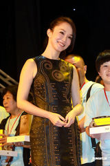 组图：范文芳笑谈造人计划 坦言相信很快就有了