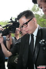 组图：陈僖仪遗体火化 亲朋好友送别