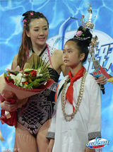 组图：星跳跃决赛 吴敏霞领衔助跳周韦彤性感