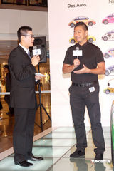 高清：杨采妮内地拍戏水土不服 小露香肩明显消瘦